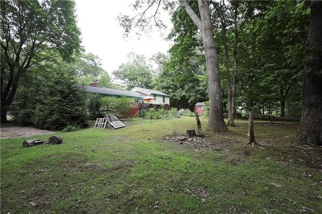 Building Photo - 70 Lindley Ave
