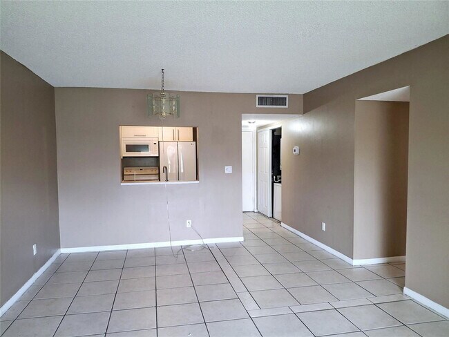 Building Photo - 4277 NW 89th Ave