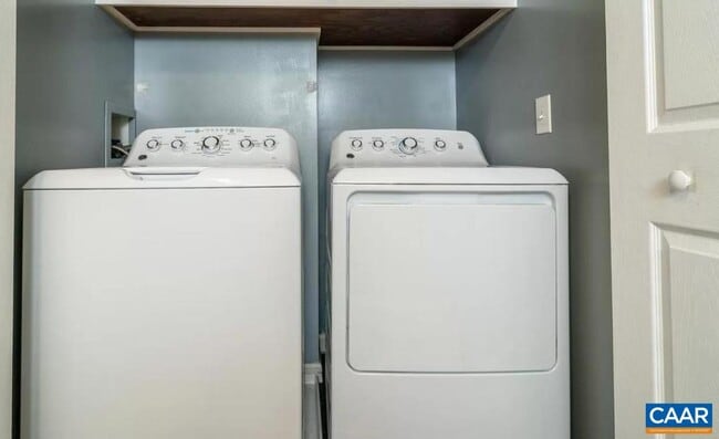 Building Photo - 2339 Avalon Wds Dr