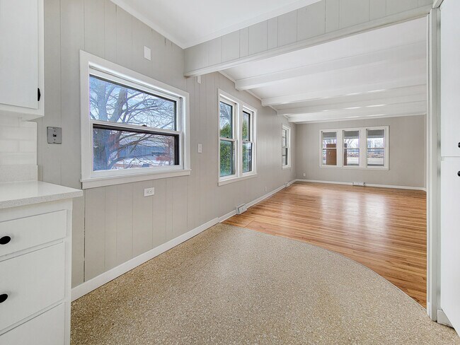 Building Photo - 3129 14th Ave