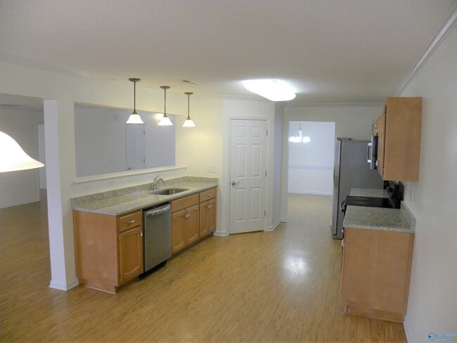 Building Photo - 409 Jasmine Dr