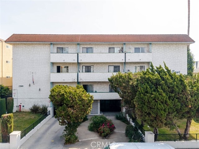 Building Photo - 1344 N Martel Ave