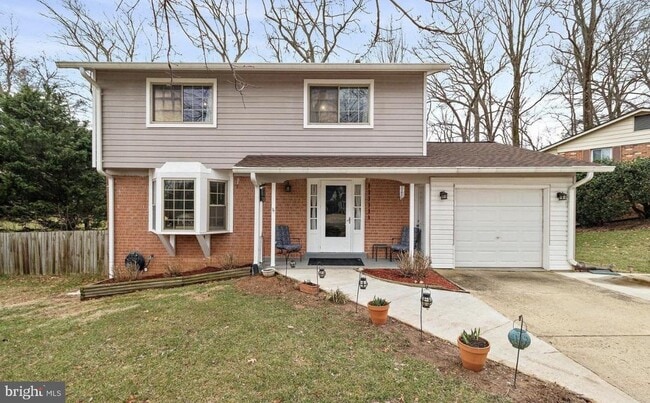 Building Photo - 5012 Gainsborough Dr