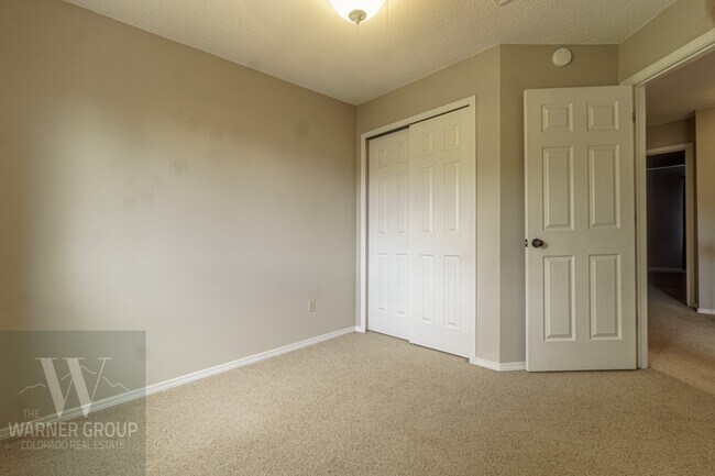 Building Photo - 953 Dancing Horse Dr
