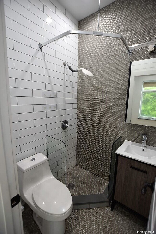 Building Photo - 48-54-54 46th St