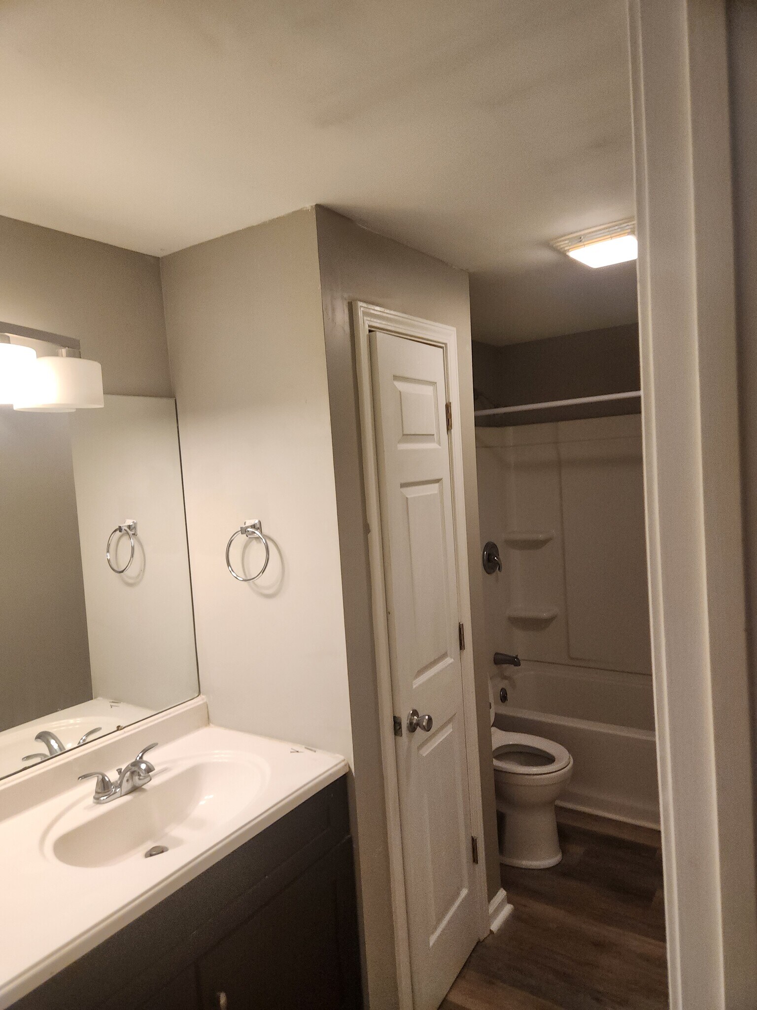 Building Photo - 170 Forestview Cir