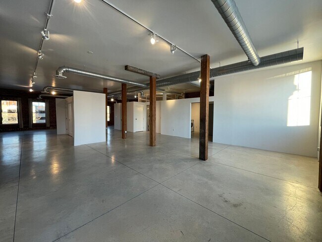 Building Photo - 54 Old Granite St