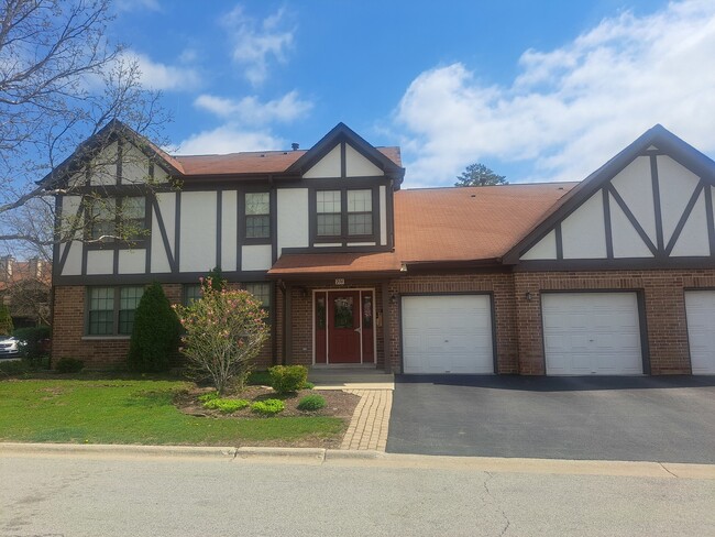 Building Photo - 216 Stoneybrook Ln