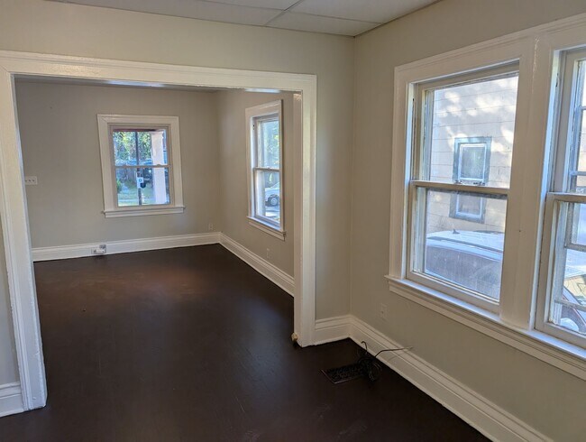 Building Photo - 114-116 Depew St