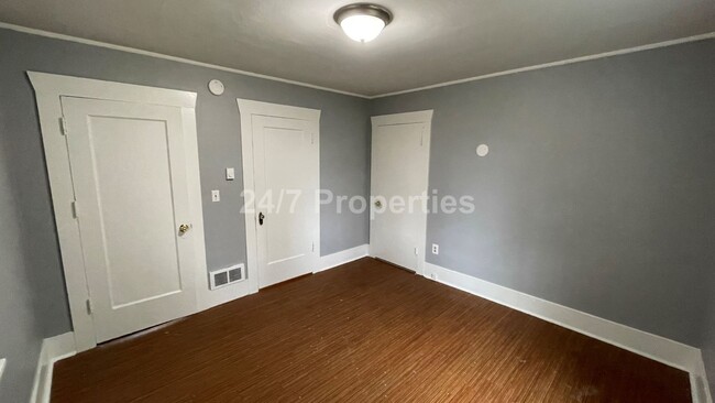 Building Photo - Huge Property w/ 2BD Home - Milwaukie, OR