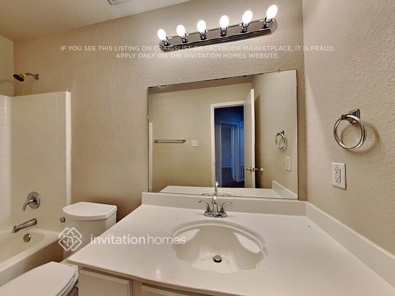 Building Photo - 10404 Hideaway Trail