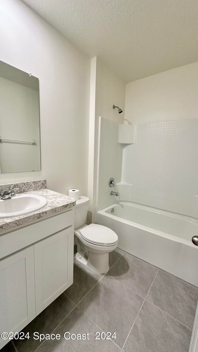Building Photo - 6495 Topaz Dr