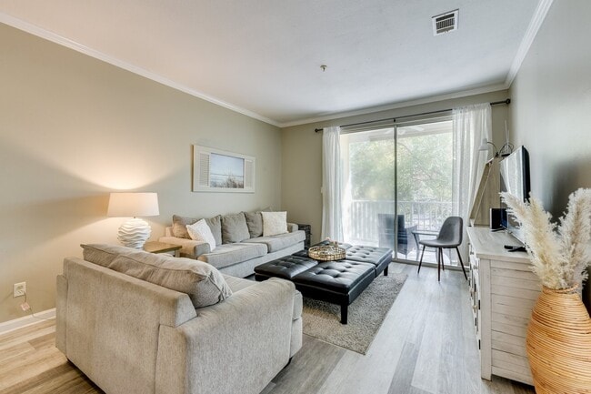 Building Photo - 200 Sandestin Ln