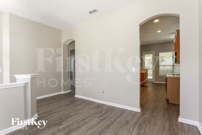 Building Photo - 2516 Cedar Trace Dr W