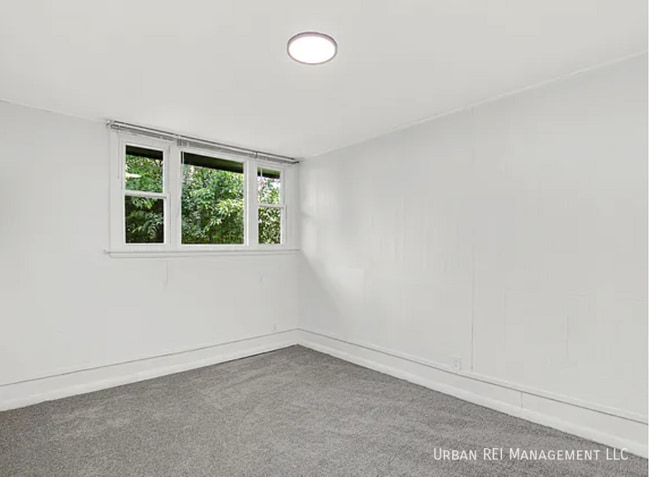 Building Photo - 18548 Lyn Ct