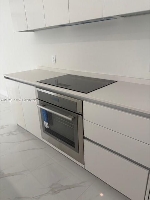 Building Photo - 700 NE 24th St