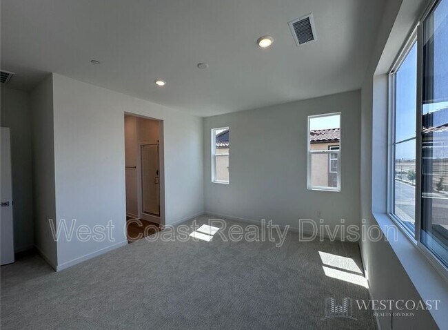 Building Photo - 5954 Catskills Ct