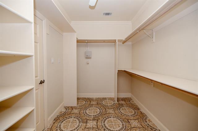 Building Photo - 624 Horseshoe Bend