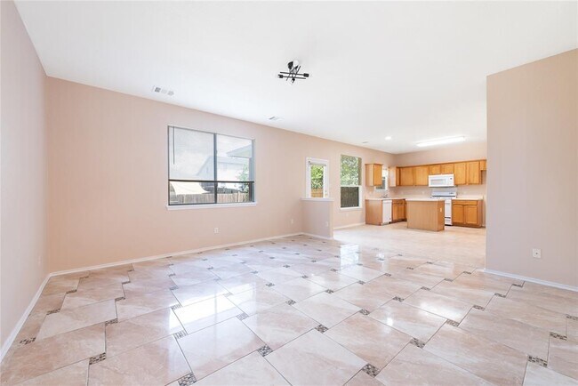 Building Photo - 1613 Darjeeling Dr