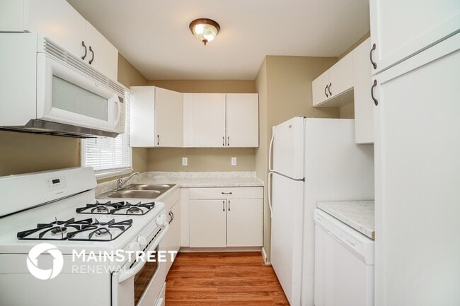 Building Photo - 2231 Dartmouth Ave