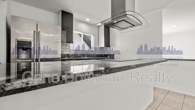 Building Photo - 2409 Fleetwood St