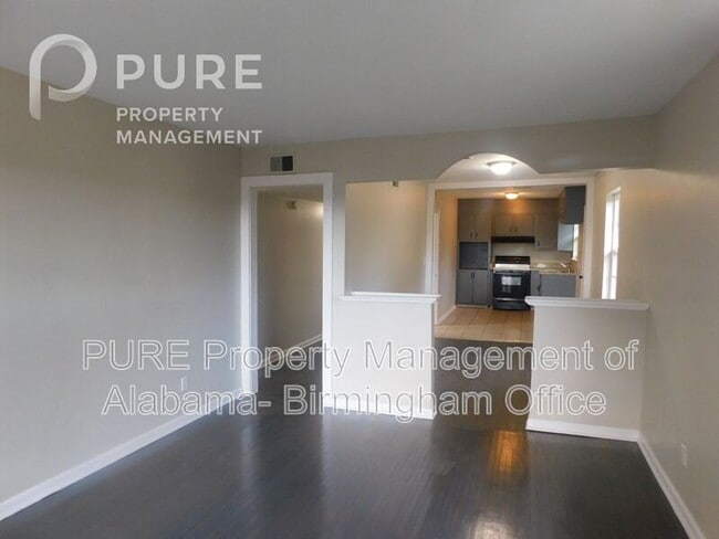 Building Photo - 2028 Progress St