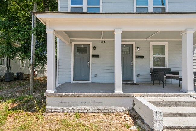Building Photo - 502 W 48th St