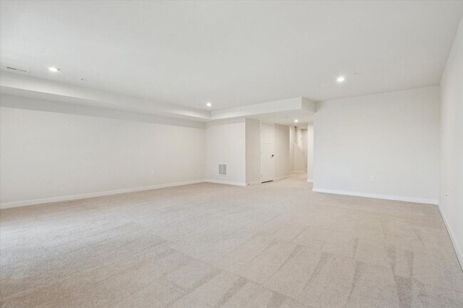 Building Photo - Available Now – Stunning 3BD/2.5BA Townhome in Sought-After Highpoint at Downingtown!