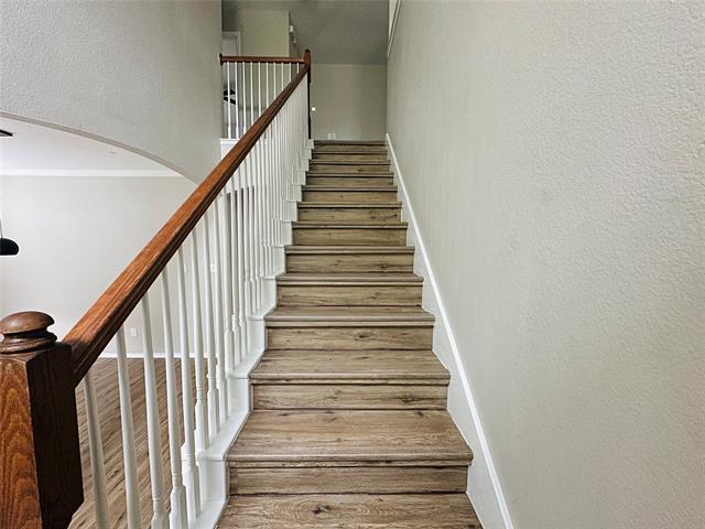 Building Photo - 7233 Lindentree Ln