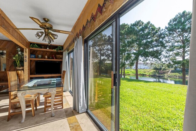 Building Photo - 4000 Gulf Terrace Dr