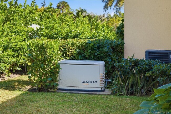 Building Photo - 109 SE Fiore Bello