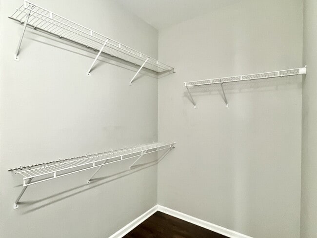 Building Photo - UPDATED 1 STORY TOWNHOME!
