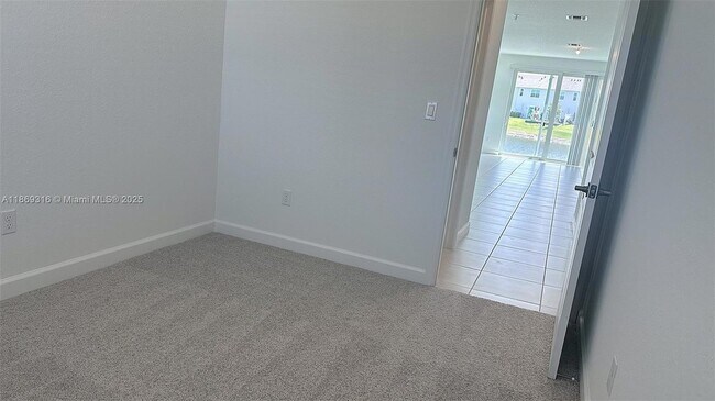 Building Photo - 538 Rivergrass St