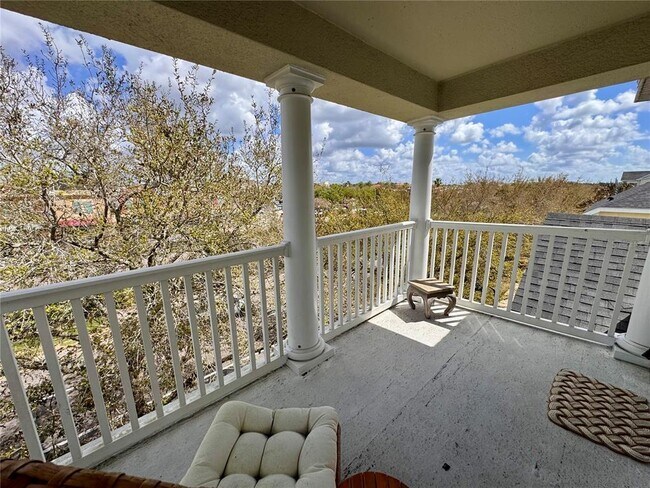 Building Photo - 412 Blue Bayou Ln