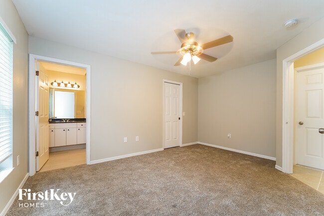 Building Photo - 3836 Candia Ave