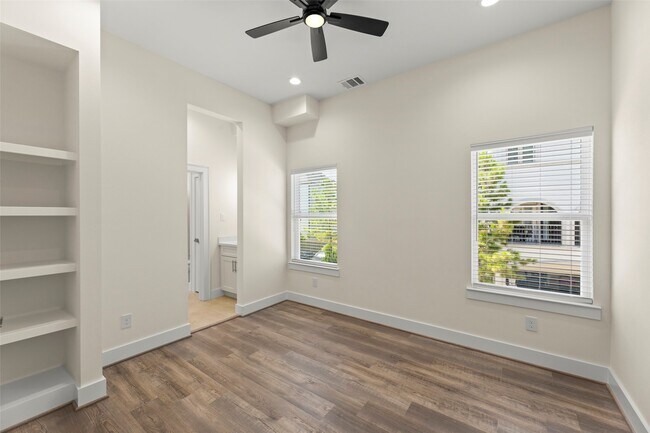 Building Photo - 1802 Napa Creek Ln