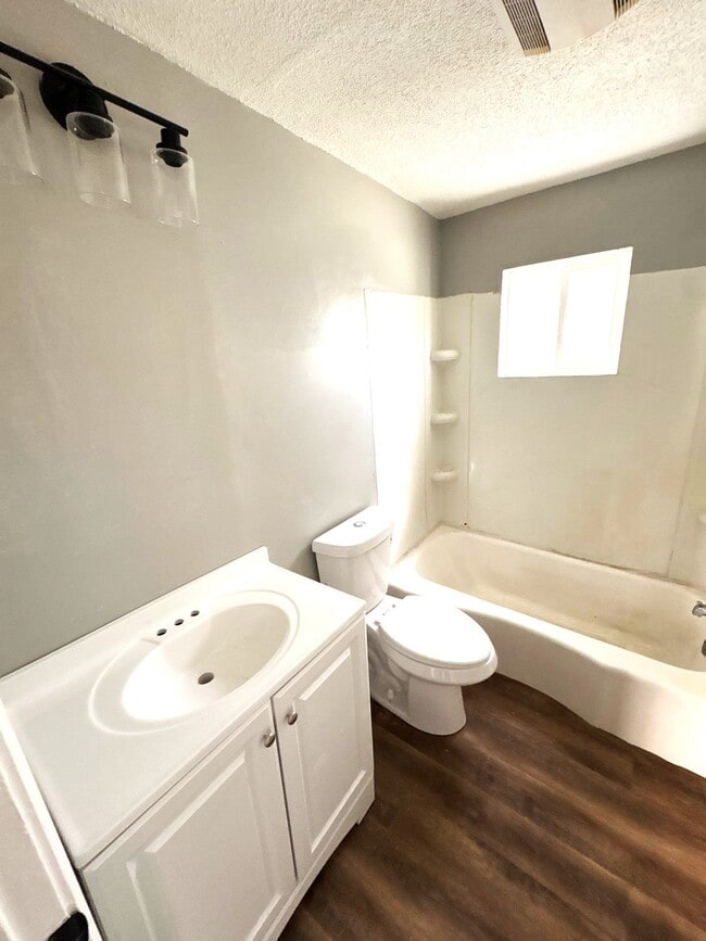 Building Photo - 329 N College St