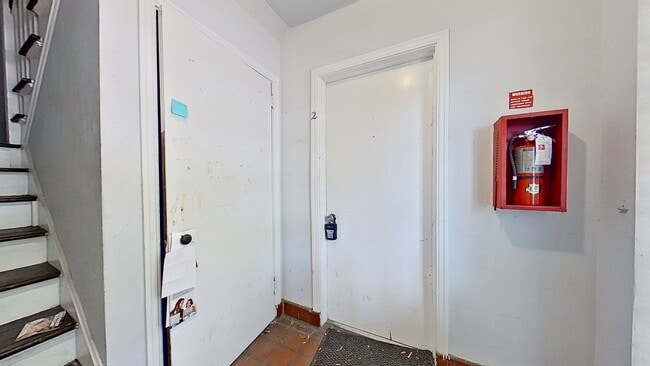 Building Photo - Cute and Charming Apartment in St. Nicholas