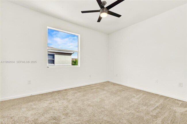 Building Photo - 496 NE 4th Terrace