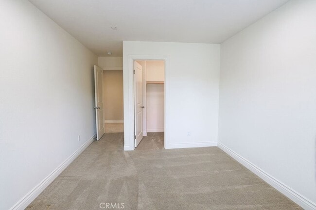 Building Photo - 3294 Ledgewood Cir