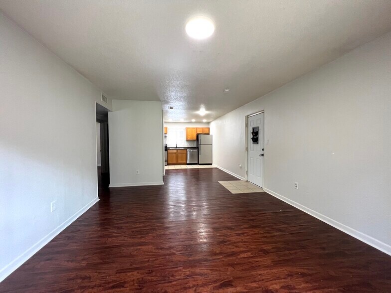 Building Photo - 507 NW 39th Rd