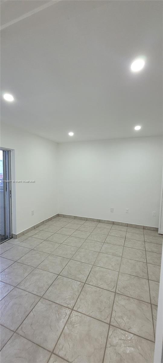 Building Photo - 750 NW 43rd Ave