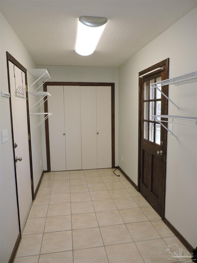 Building Photo - 3480 Blueridge Dr