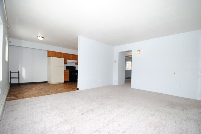 Building Photo - 79 Slater Dr