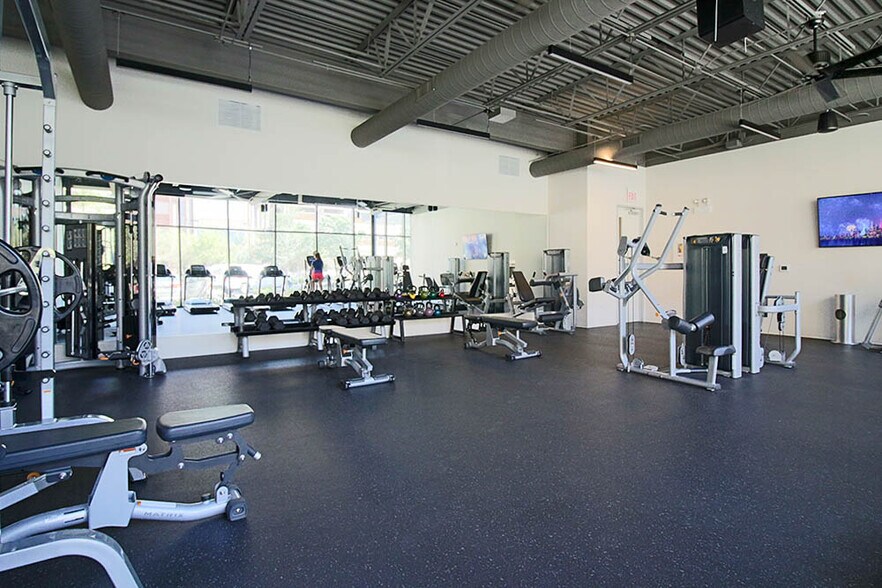 Building Photo - 899 S Ashland Ave