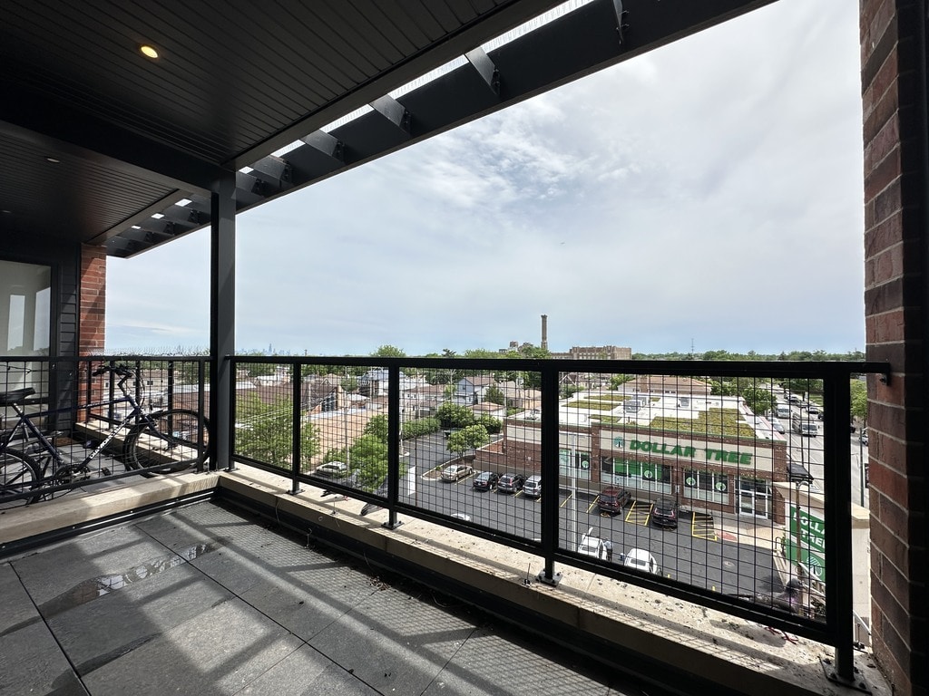 Building Photo - 3207 N Narragansett Ave