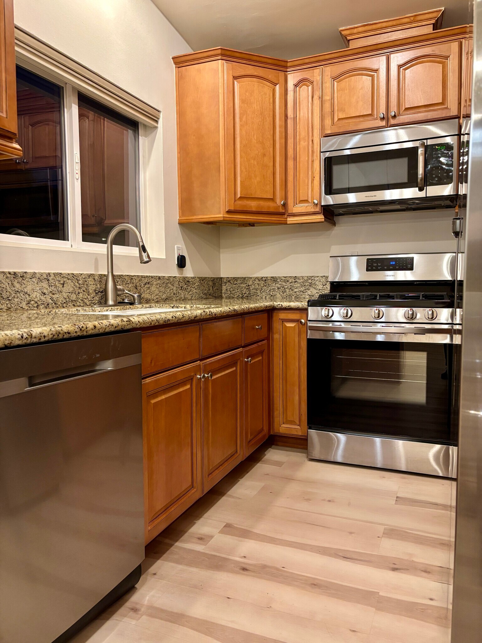 Unit 3 - 538 Brooks Ave