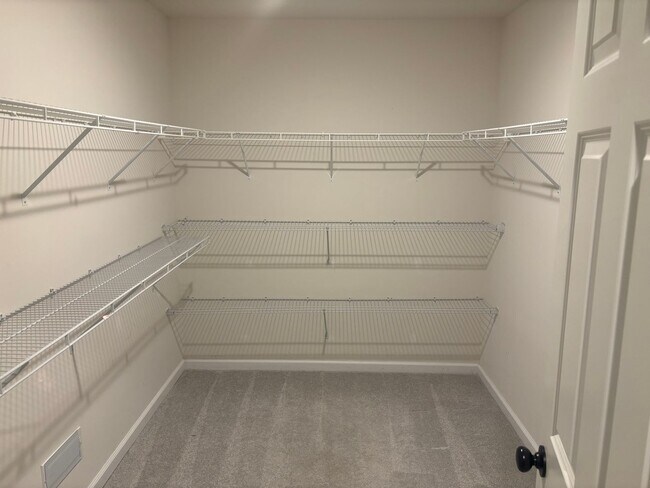 Building Photo - 708 Alban Aly