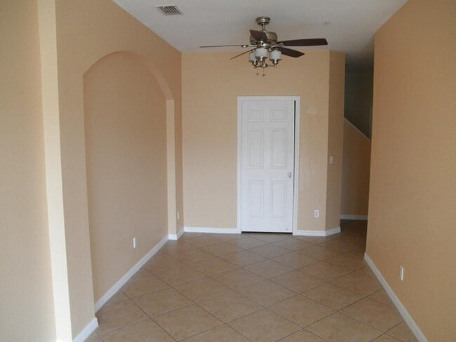 Building Photo - 994 Pipers Cay Dr