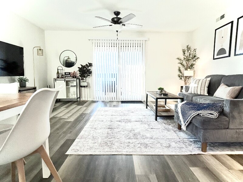 Building Photo - 174 Turnwood Ln